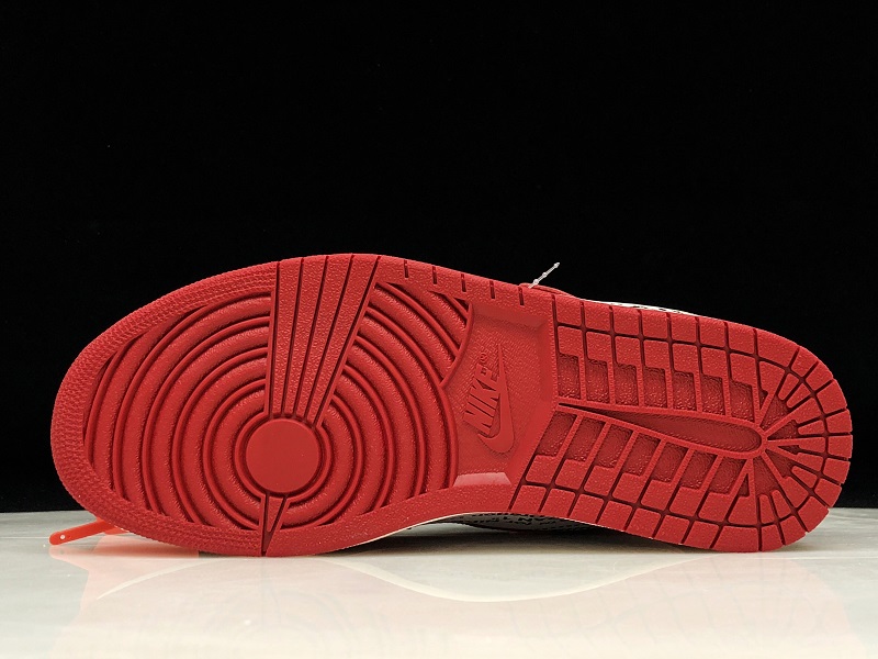 OFF-WHITE x Air Jordan 1 Chicago